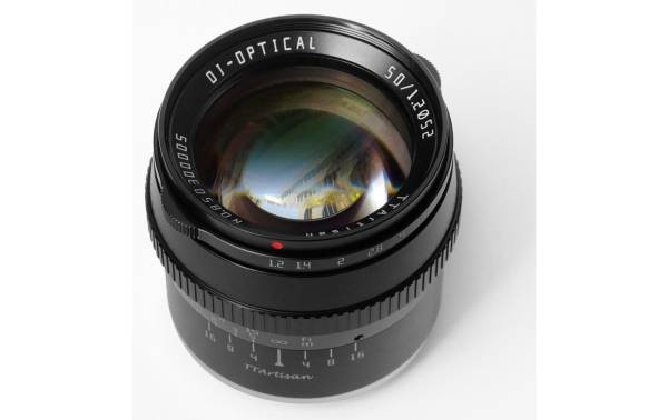 TTArtisan Festbrennweite APS-C 50mm F/1.2 – Sony E-Mount